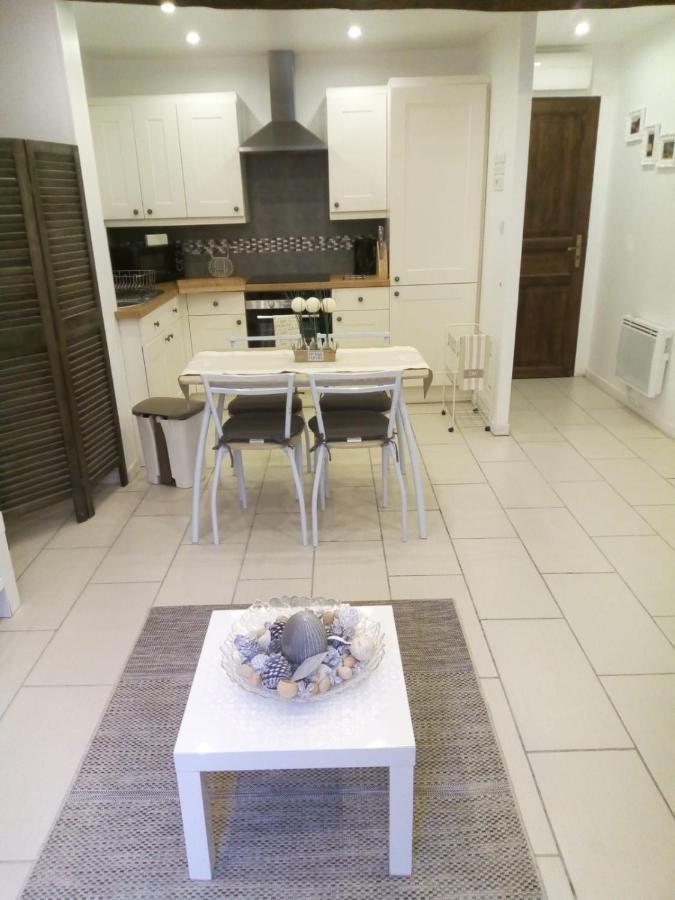 Maison De L'Amour Apartment Chardonnay Assignan ภายนอก รูปภาพ