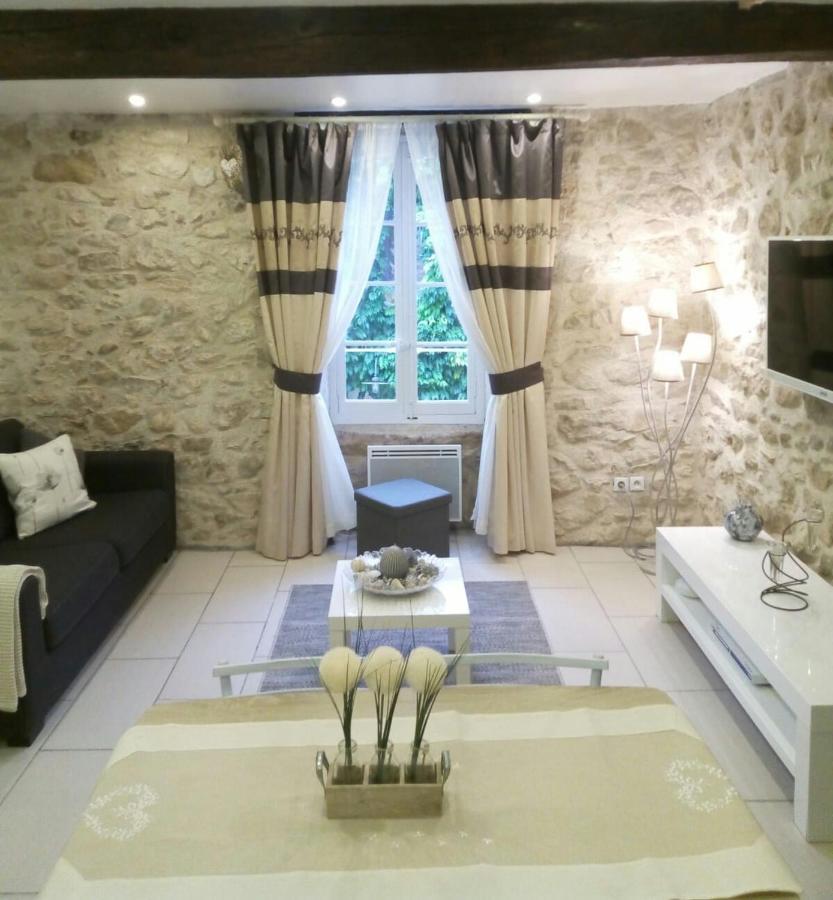 Maison De L'Amour Apartment Chardonnay Assignan ภายนอก รูปภาพ