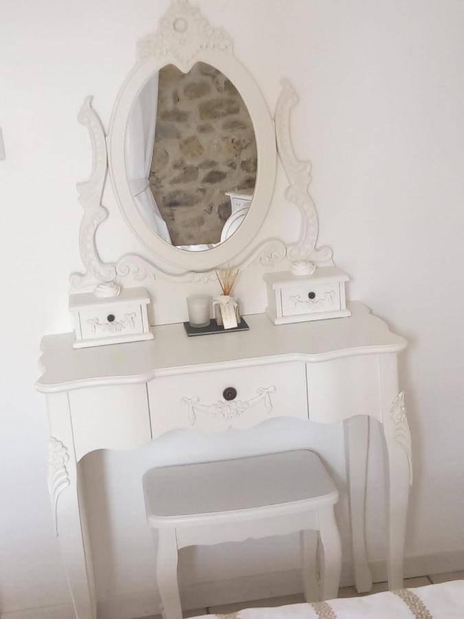 Maison De L'Amour Apartment Chardonnay Assignan ภายนอก รูปภาพ