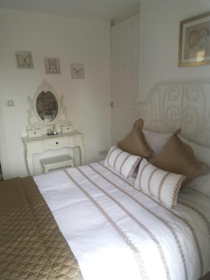 Maison De L'Amour Apartment Chardonnay Assignan ภายนอก รูปภาพ